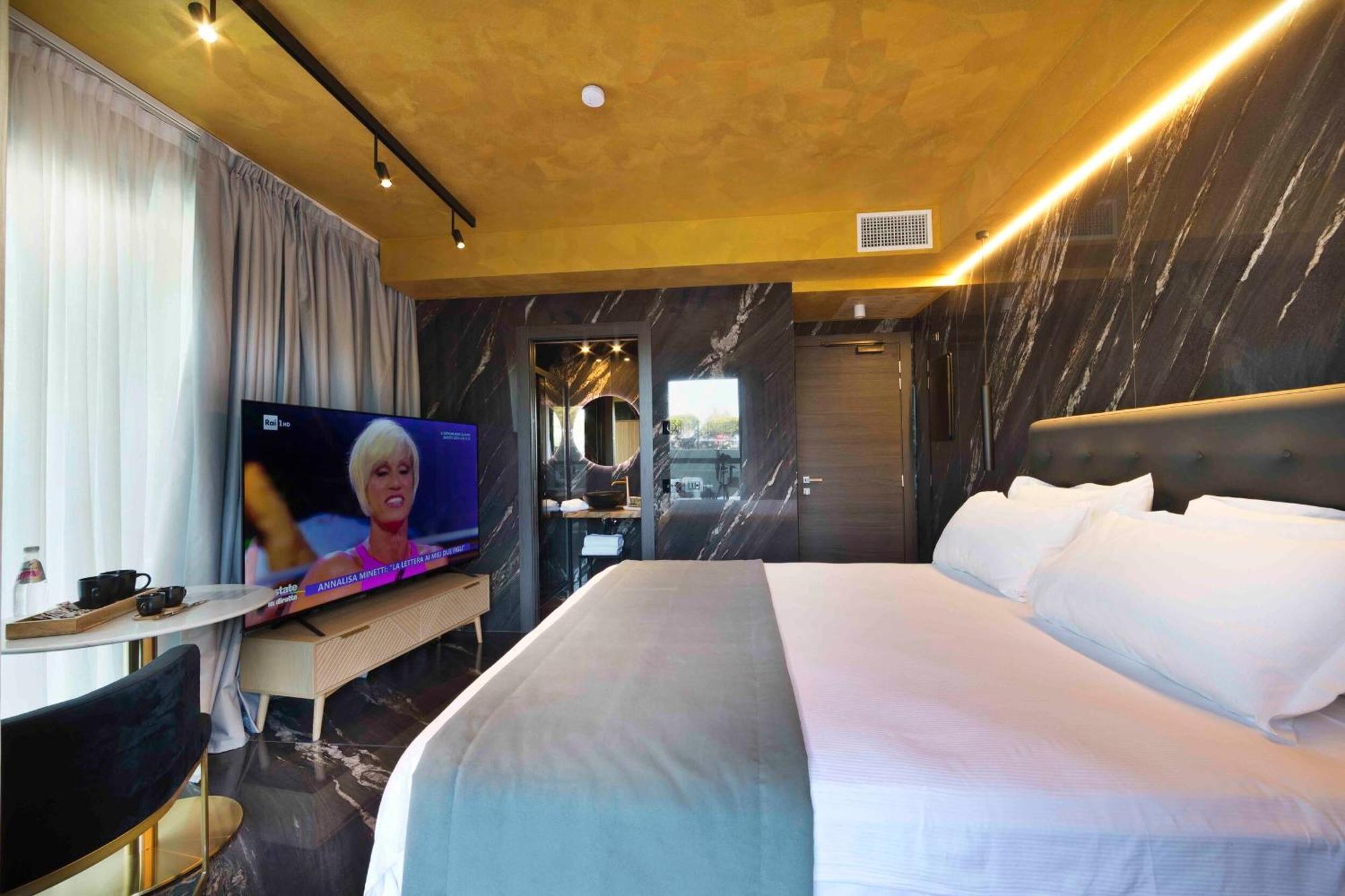 Boutique Hotel シルミオーネ エクステリア 写真