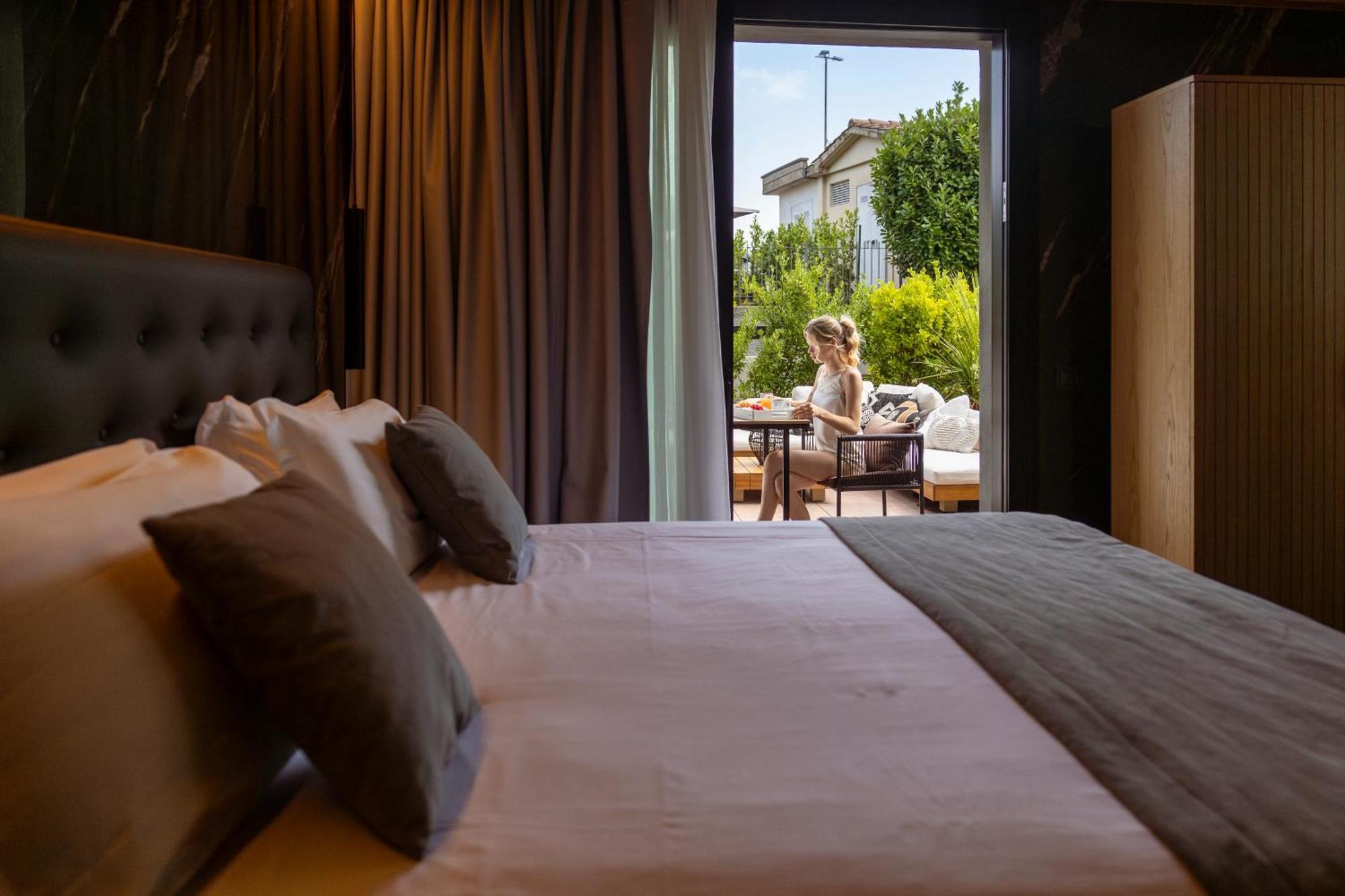 Boutique Hotel シルミオーネ エクステリア 写真